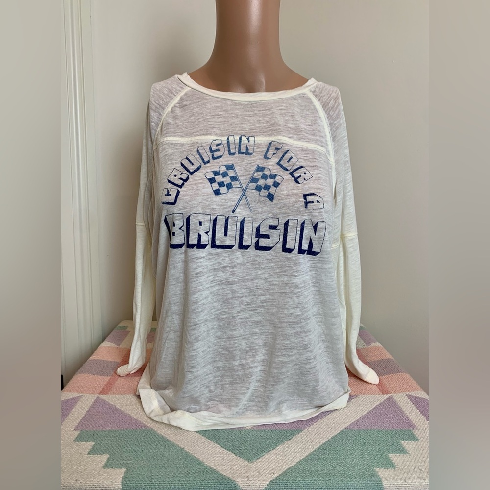 AEO graphic raglan tee